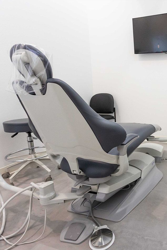 Dental treatment room in Oak Point